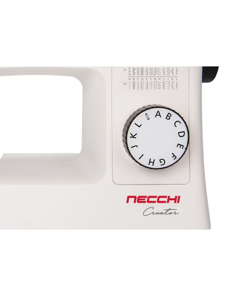 Machine à coudre Necchi Creator C35