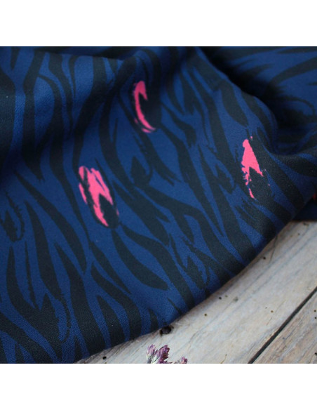 Blauer Viskose-Crêpestoff Zebra - Églantine & Zoé