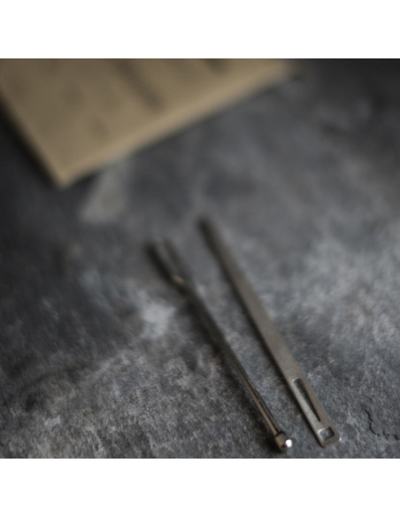 Wollnadel und Einfädler für Gummibänder und Bänder Merchant & Mills
