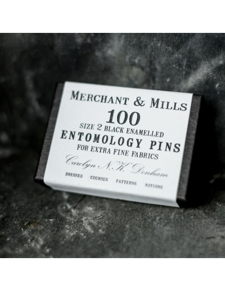 Schachtel mit 100 ultrafeinen schwarzen Stecknadeln von Merchant & Mills