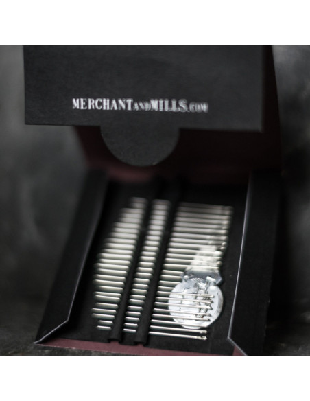 Heft mit 25 feinen Nähnadeln von Merchant & Mills