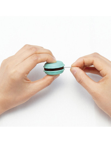 Macaron Nadelspitzer und Nadelhalter - Pistazie