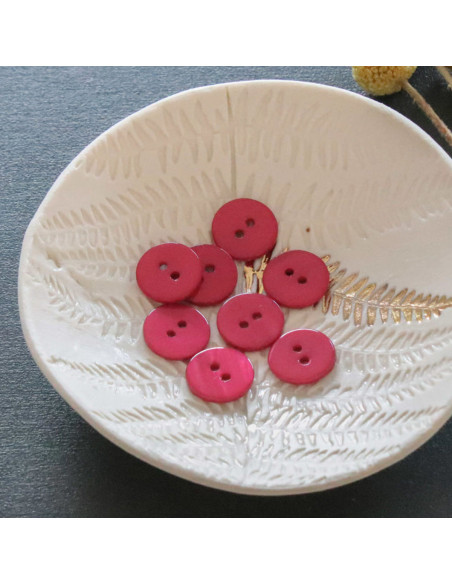 Flacher Perlmuttknopf mit 2 Löchern - Fuchsia