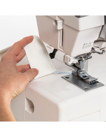Janome CoverPro 3000 Professional Coverstitch-Maschine