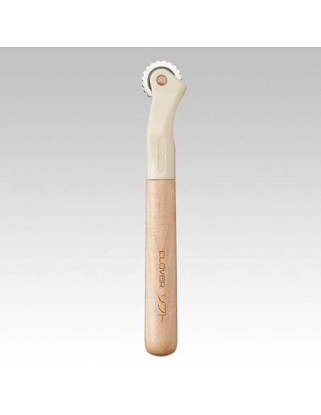 Rundzackenschneider mit Holzgriff von Clover