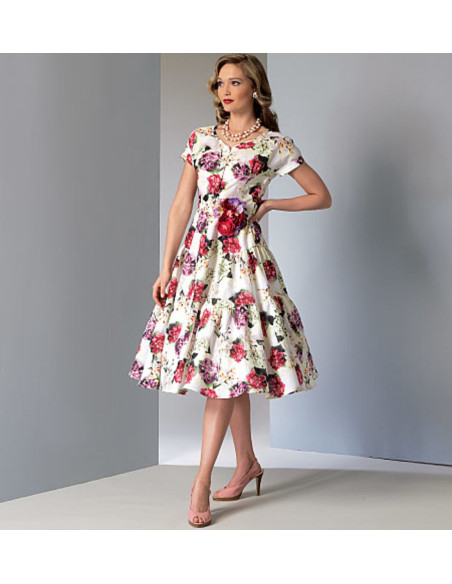 Kleid- und Gürtelmuster - Vogue 9106