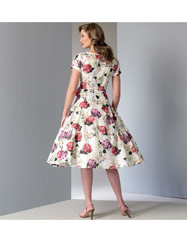 Kleid- und Gürtelmuster - Vogue 9106