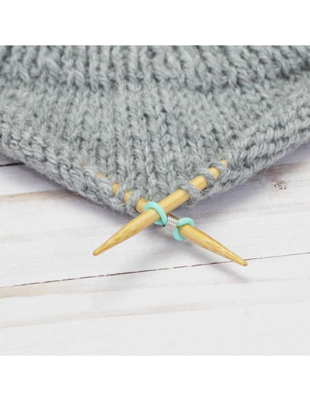 Set aus 6 mehrfarbigen Maschenstoppern für Stricknadeln