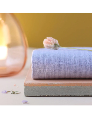 Gewebter Baumwollstoff mit kleinen Karos in Mauve - La Maison Naïve