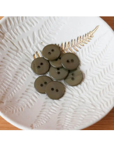 Flacher Perlmuttknopf mit 2 Löchern - Khaki