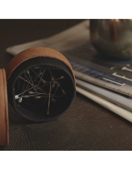 Magnetische Box für Nadeln, Stecknadeln Muud Emeli - Whisky