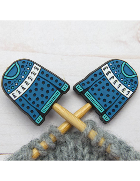 Maschenstopper für Stricknadeln - Blauer Pullover