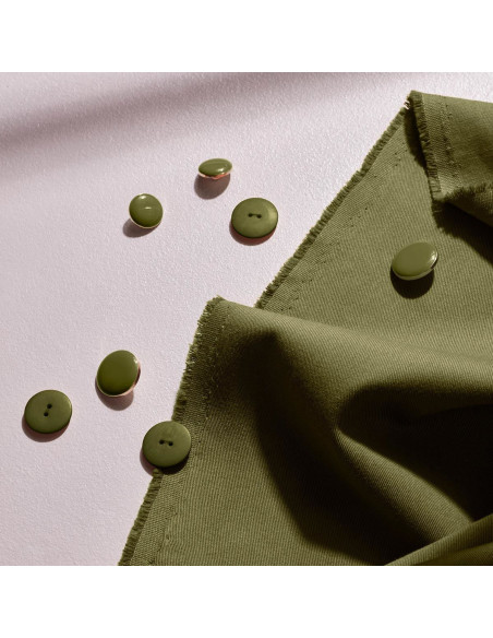 Leichter Gabardine-Stoff aus Baumwolle in Ivy Green - Atelier Brunette