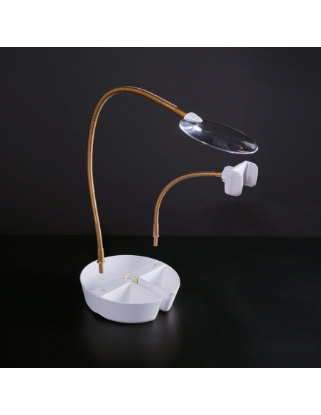 Lampe auf Tisch mit Lupe, Tablett und Telefonhalter Daylight Anita