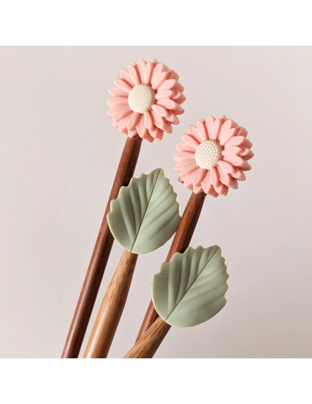 Set aus 4 Maschenstoppern für Stricknadeln - Rosa Margerite und Blatt