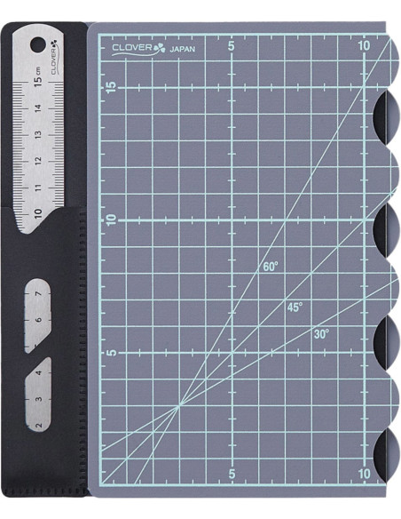 Faltbare Schneidematte von Clover mit Metalllineal - 18 cm x 29 cm