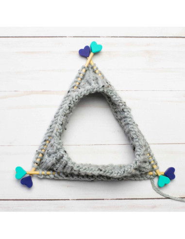 Maschenstopper für Stricknadeln - Blaue und grüne Herzen