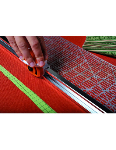 Kombinierter Rollschneider & Lineal 6" x 24" Fiskars