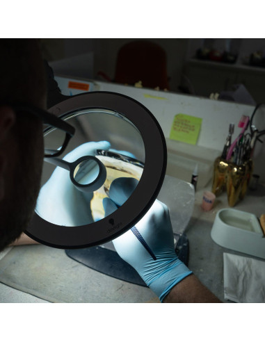Daylight IQ LED-Lupenleuchte
