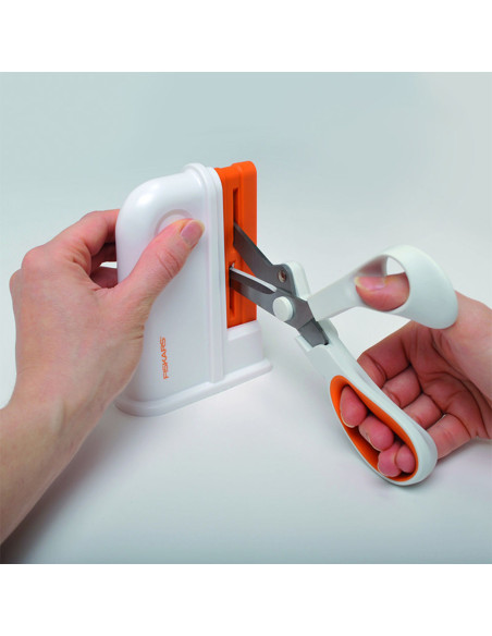 Universeller Scherenschärfer von Fiskars