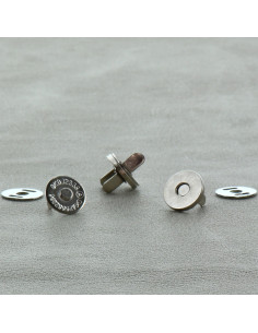 Beutel mit 2 magnetischen Verschlüssen 14 mm - Hell Silber