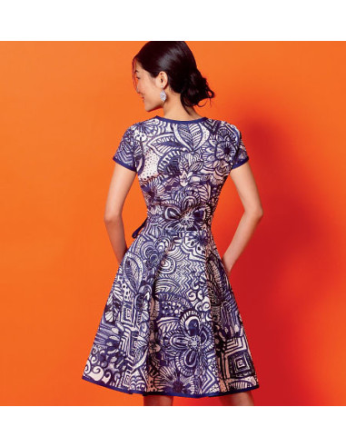 Kleid- und Gürtelmuster - McCall's 6959