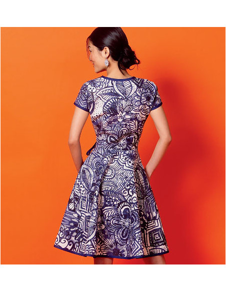 Kleid- und Gürtelmuster - McCall's 6959