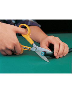 Mikroverzahnte Multifunktionsschere Olfa 17 cm 2