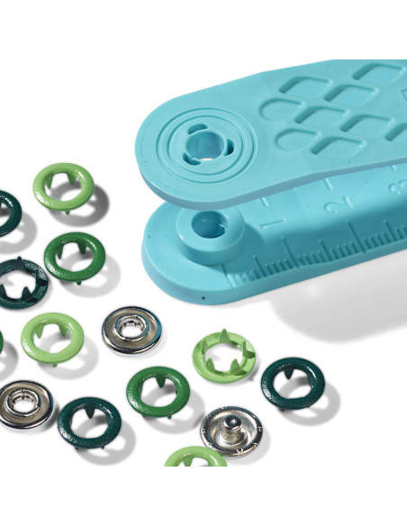 Box mit 21 Druckknöpfen in verschiedenen Grüntönen mit 8 mm Werkzeug.