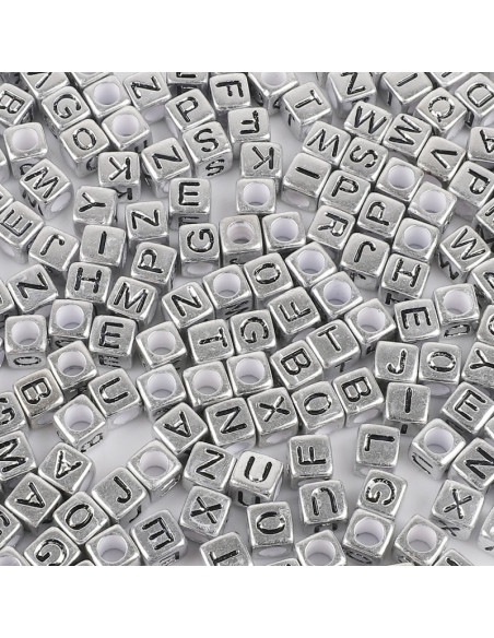 Beutel mit 100 silbernen quadratischen Perlen - Schwarze Buchstaben