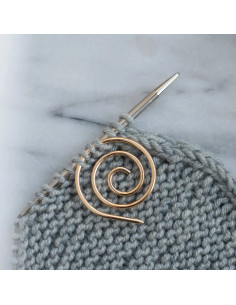 Spiral-Maschenstopper für Stricken - Gold
