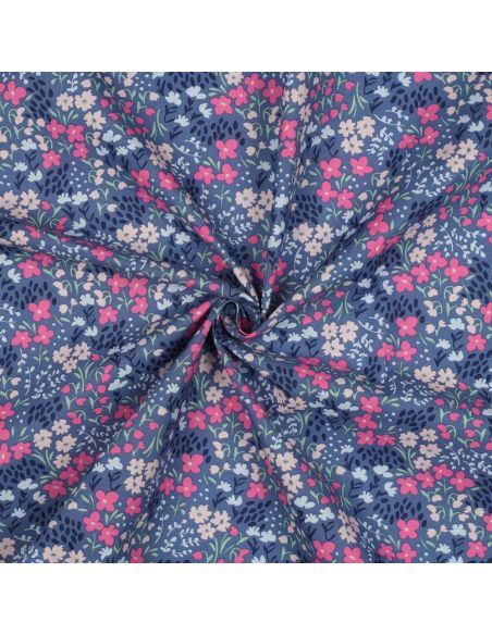 Wasserabweisender Baumwollstoff mit kleinen Blumen - Jeansblauer Hintergrund