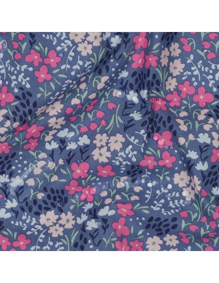 Wasserabweisender Baumwollstoff mit kleinen Blumen - Jeansblauer Hintergrund