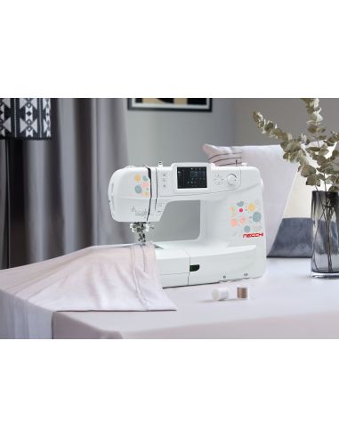Näh- und Stickmaschine Necchi NE210